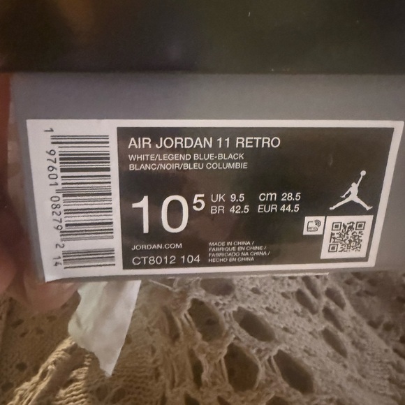 Air Jordan 11 Retro White Legend Blue Sneakers - Picture 5 of 5